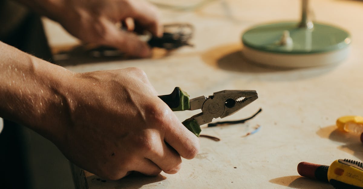 Expert Tips for Identifying Electrical Problems in Your Home